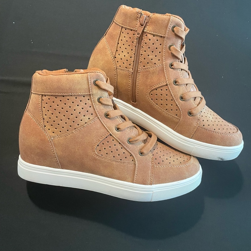 Cushionaire Boots